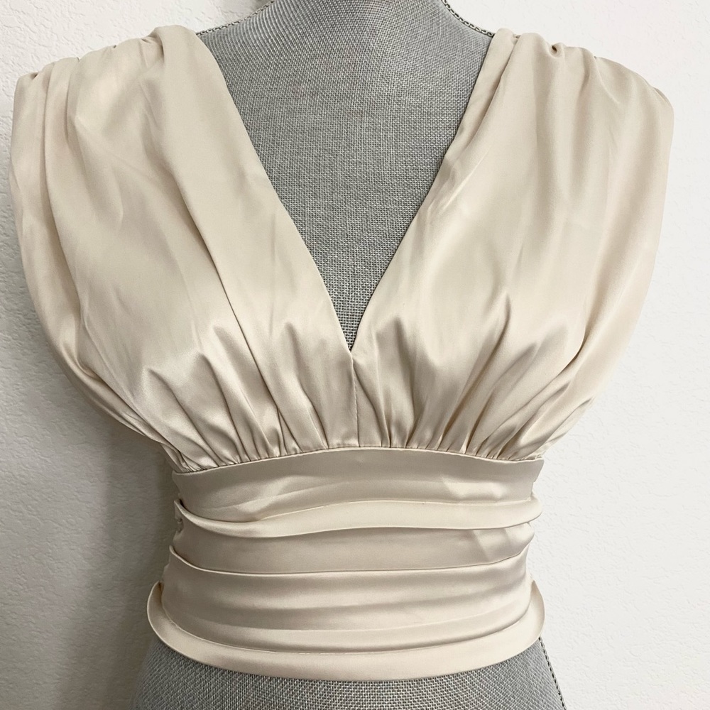 White blouse/ never worn